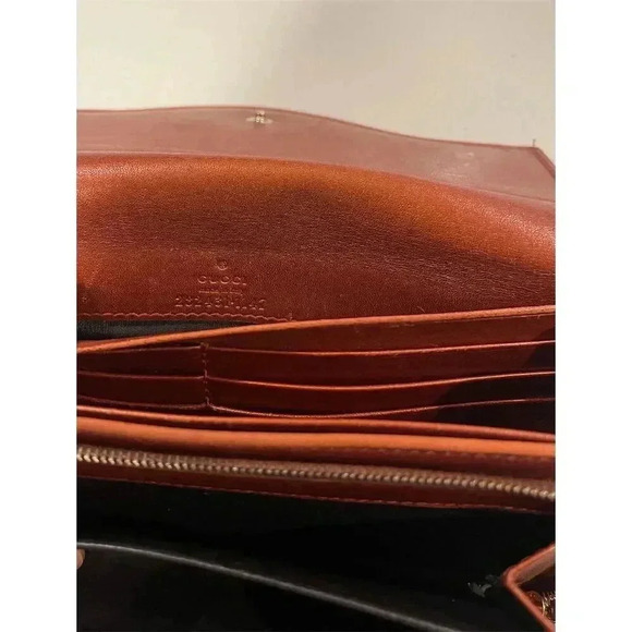 Gucci Women's Brown Leather Zip-Around Wallet with Logo Accents - Picture 4 of 10